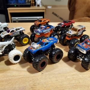 HotWheels Cars Mixed Lot#1 w/ Monster Trucks/Cars **OPENED/LOOSE**
